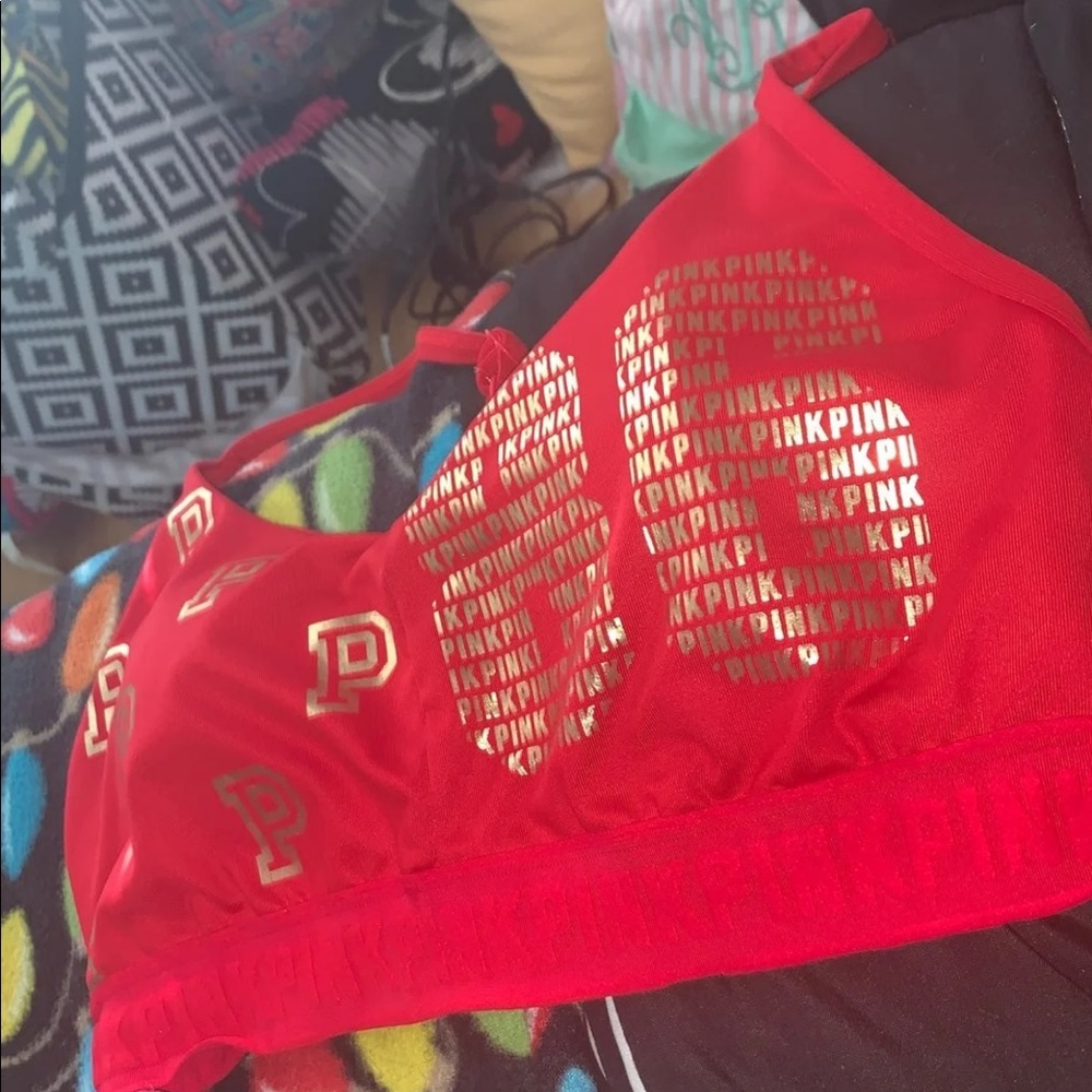 vs pink sports bra